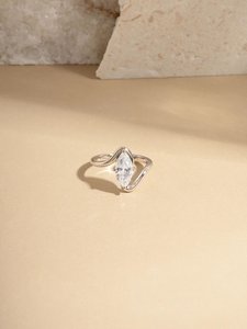 แหวนเงินแท้ 925 ชุบทอง ประดับเพชรคิวบิกเซอร์โคเนียทรงมาร์ควิส ขนาด 6x12 มม. คุณภาพ AAAAA แบบมินิมอล สไตล์คริสเตียน สำหรับงานหมั้น - Product Image 6