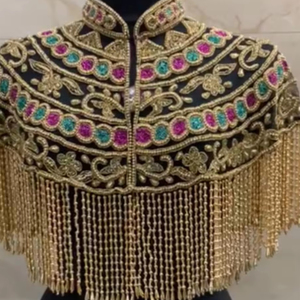 ผ้าคลุมเบอร์เลสก์ประดับด้วยลูกปัดมีเลื่อมปักลายภาพเงาตรงเสื้อคลุมคอสำหรับงานเทศกาล - Product Image 1