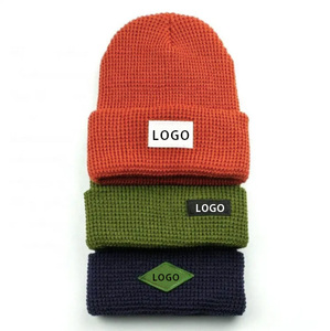 Produits les plus vendus 2025 toques personnalisées unisexe couleur unie hiver chaud acrylique tricoté bonnet personnalisé avec logo personnalisé - Product Image 3