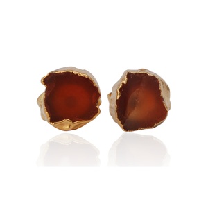 Boucles d'oreilles en pierres précieuses brutes péridot or plaqué forme brute boucles d'oreilles bijoux faits à la main en pierres précieuses vertes - Product Image 4