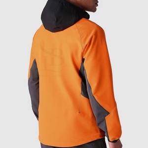 เสื้อแจ็กเก็ตซอฟต์เชลล์สำหรับผู้ชายงานออกแบบโลโก้สไตล์ไฮสตรีทงานตามสั่ง - Product Image 4