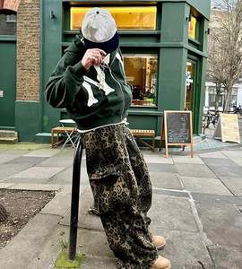 Sudadera con capucha lavada con ácido para hombre personalizada a granel, ropa de calle de calidad superior, ropa de gimnasio al aire libre a la moda, proveedor OEM - Product Image 4