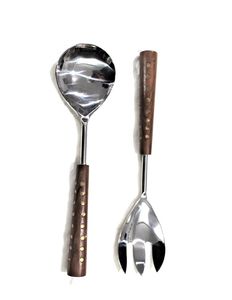 Ensemble de serveurs à salade à manche en bois de qualité supérieure pour servir de la nourriture lors d'un mariage et d'une fête avec une belle cuillère à salade et une fourchette faites à la main - Product Image 1