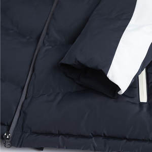 Chaqueta Bomber Transpirable de Alta Calidad OEM, Ajuste Cómodo, con Capucha Desmontable, Impermeable, Resistente al Viento, Cierre de Cremallera, Tallas Grandes - Product Image 5