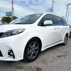 Sienna SE 7 places 2018, conduite à gauche, 1-25 000 miles, 200-250 ch, 400-500 Nm, kilométrage 2021-2023, sans accident, occasion. - Product Image 1