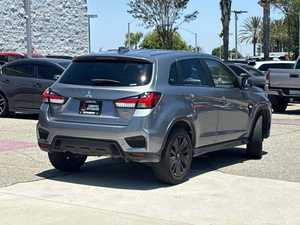 Mitsubishi Outlander Sport LE AWD SUV 2024 Usado, Automático, Volante a la Izquierda, Asientos de Tela Oscura R18 - Product Image 2
