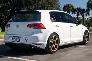 Volkswagen GTI Sport AWD Premier Plus 2017 d'occasion en excellent état, sans accident, conduite à gauche/droite - Product Image 3