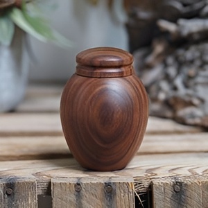 Highest Quality Funeral Accessories Wooden Wooden Urns Wholesale Funeral Cremation Token Urns Made in India 2026 - Product Image 5