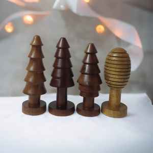 Arbre de Noël de haute qualité en bois de manguier fabriqué à la main pour les vacances et la décoration intérieure. - Product Image 2