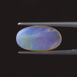 โอปอลสีขาวธรรมชาติ 4.26 กะรัต ทรงรี 17x9.5 มม. รับรองโดย IGI ตัดด้วยมือ ขัดเงา ขายส่งสำหรับทำเครื่องประดับ - Product Image 3