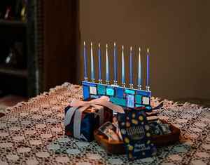 Lámpara de Hanukkah, Menorá de Cristal, Venta Directa de Fábrica, Velas al por Mayor - Product Image 2