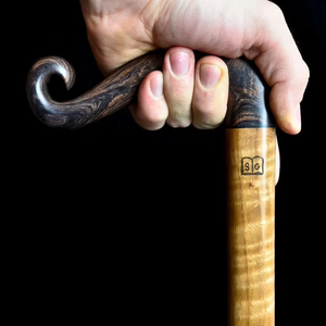 Standard International Canne en bois ajustable à prix STANDARD avec nœuds multiples Bâton de marche en bois solide pour les aînés - Product Image 1