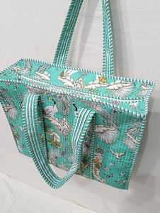 กระเป๋าหิ้วแฟชั่นสไตล์วินเทจสำหรับผู้หญิงกระเป๋าผ้าควิลท์ลายธรรมชาติสดใสมีดีไซน์ที่กว้างขวางทนทานสำหรับใช้ในชีวิตประจำวันการเดินทางช้อปปิ้ง - Product Image 4