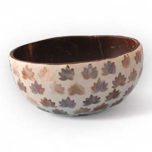 Bol en nacre poli de qualité supérieure, parfait pour présenter de petits objets et ajouter une touche luxueuse à l'aménagement intérieur - Product Image 3