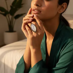 แหวนแฟชั่นทรงเรขาคณิตประดับโอปอลชุบทองคำสุดหรูสำหรับผู้หญิง ดีไซน์ฝังประดับ ของขวัญสุดทันสมัย - Product Image 2