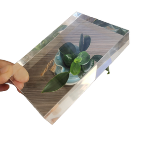 Hoja acrílica PMMA fundida de hierro bajo de alta transparencia, 3mm de espesor, acabado brillante ultraclaro para vitrinas de museo y tableros de letreros - Product Image 2