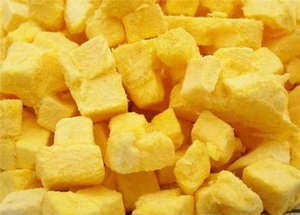 Mangue fraîche séchée sans sucre ajouté Sachets de mangue lyophilisée Emballage sous vide Croustilles de mangue séchée croustillantes du Vietnam - Product Image 4