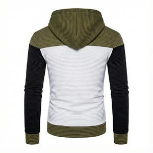 เสื้อฮู้ดดี้ผู้ชายแบบมีซิป สีตัดต่อ แขนยาว มีเชือกผูก ผลิตแบบ OEM ขายส่ง - Product Image 2