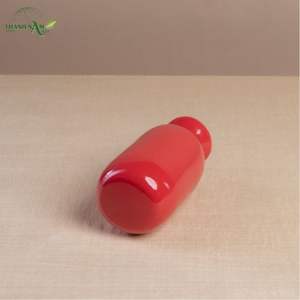 Vase en bambou tressé artisanal Art Déco avec contraste de couleurs audacieux, écologique et durable, décoration de table - Product Image 2