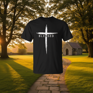 Camiseta Negra con Cruz Cristiana Bendecida - Product Image 3