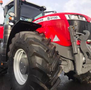 Massey Ferguson 8730 Dyna-VT Tractores 4WD 10,3 T Máquina - Product Image 2