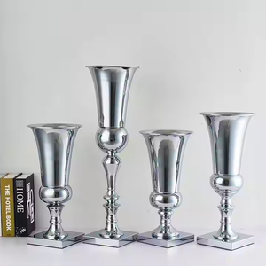 Vase à fleurs moderne en métal, centre de table pour mariage, en fer durable par Decor Impex - Product Image 5