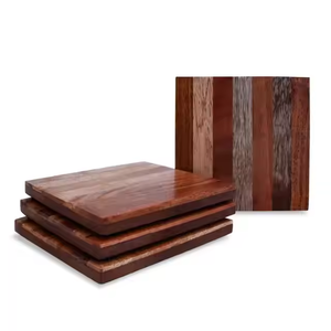 Posavasos cuadrado de madera Posavasos de madera de varios tonos Posavasos de nogal de mesa de estilo rústico por Crescent Crafts - Product Image 1