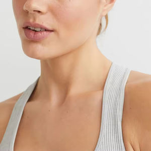 Sujetador deportivo para mujer a la venta, hecho en fábrica, personalizado, servicio OEM, MOQ bajo, Sujetador deportivo para mujer más vendido, ropa de gimnasio para adulto - Product Image 6