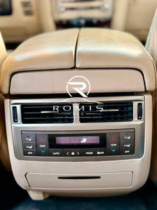 Lexus LX 570 Usato 2020 Nero SUV Twin Turbo V6 Benzina Automatico Fari LED Veicolo Familiare di Lusso Pronto per l'Esportazione - Product Image 4
