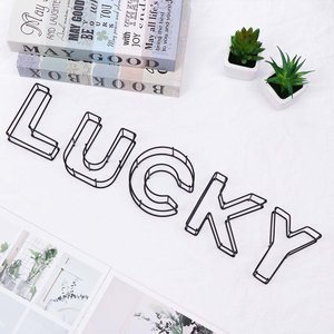 Alfabeto LUCKY de alambre de metal decorado único en color negro para interiores, hogar y pared de hotel, acentos decorativos hechos a mano - Product Image 1