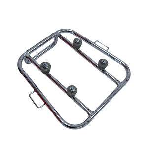 Portaequipajes trasero cromado Lambretta LI S3 + TV3 + SX + DL/GP + Serveta - Tipo Pequeño - Product Image 4