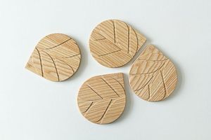 Decorative round wooden <b>coaster</b> <b>set</b> with intricate carving for premium home decor perfect for dining table use - Product Image 4