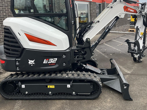 Marca americana original para excavadora usada BOBCAT E32i, excavadora pequeña Yuchai de 2 toneladas con caja de cambios de bomba de motor de buena calidad - Product Image 4