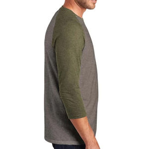 T-shirt décontracté pour homme à manches raglan 3/4, col rond, couleur unie, gris avec bordure contrastante vert foncé, coupe classique, tricoté - Product Image 6