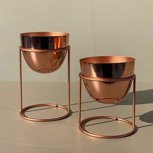 กระถางต้นไม้โลหะทรงกลม ดีไซน์โดดเด่น สวยงามมีศิลปะ เหมาะสำหรับจัดสวนและตกแต่งระเบียง - Product Image 1