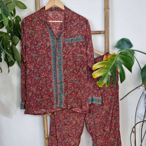 Pijama de manga larga Retro de doble capa de satén de algodón puro Jacquard teñido de hilo para mujer, ropa de casa de primavera y verano con cuello en V - Product Image 1