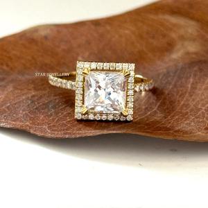 Bague de fiançailles solitaire en or massif 14 carats avec halo de diamants de laboratoire CVD taille princesse, certifiée IGI, luxe chrétien - Product Image 3
