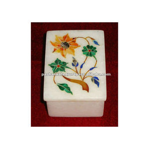 Caja con incrustaciones de piedra Rectangular - Product Image 1