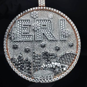 Pendentif rond personnalisé entièrement glacé avec un design de paysage urbain en argent sterling 925 VVS Moissanite Bijoux Hip Hop - Product Image 1