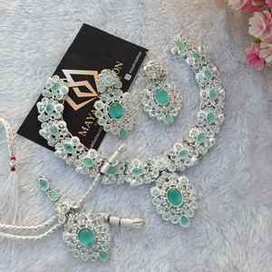 Colliers de bijoux Kundan antiques traditionnels faits à la main indiens et pakistanais pour femmes, tenue de mariage, ensembles de bijoux de mariée - Product Image 3