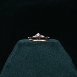 Anillo de compromiso de diamante cultivado en laboratorio, oro rosa de 18 quilates, diseño hecho a mano, estilo moderno para mujeres para fiestas y regalos - Product Image 5