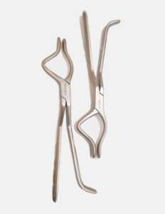 Pinzas de Sujeción de Toro de Acero Inoxidable de Alta Calidad, Juego Manual Veterinario (Derecha e Izquierda, 2 Piezas), Certificación MOL y CE - Product Image 1