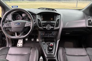 Ford Focus ST 2016 Usado, Sin Reserva, 54000 Millas, 1 Dueño, Transmisión Manual de 6 Velocidades, Paquete ST3, Propiedad de Texas - Product Image 4