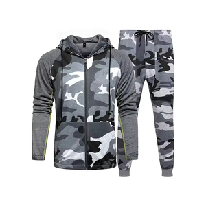 Survêtement personnalisé de qualité supérieure vêtements pour hommes survêtement d'échauffement au prix de gros survêtement avec logo fabriqué au Pakistan - Product Image 2