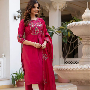 Conjunto de Kurta Recta de Diseñador con Bordado Intrincado para Vestimenta Festiva - Product Image 1