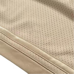 Pantalones cortos de malla para hombre de verano con logotipo personalizado OEM, pantalones cortos deportivos unisex con estampado de avión de poliéster transpirable para baloncesto y gimnasio - Product Image 4