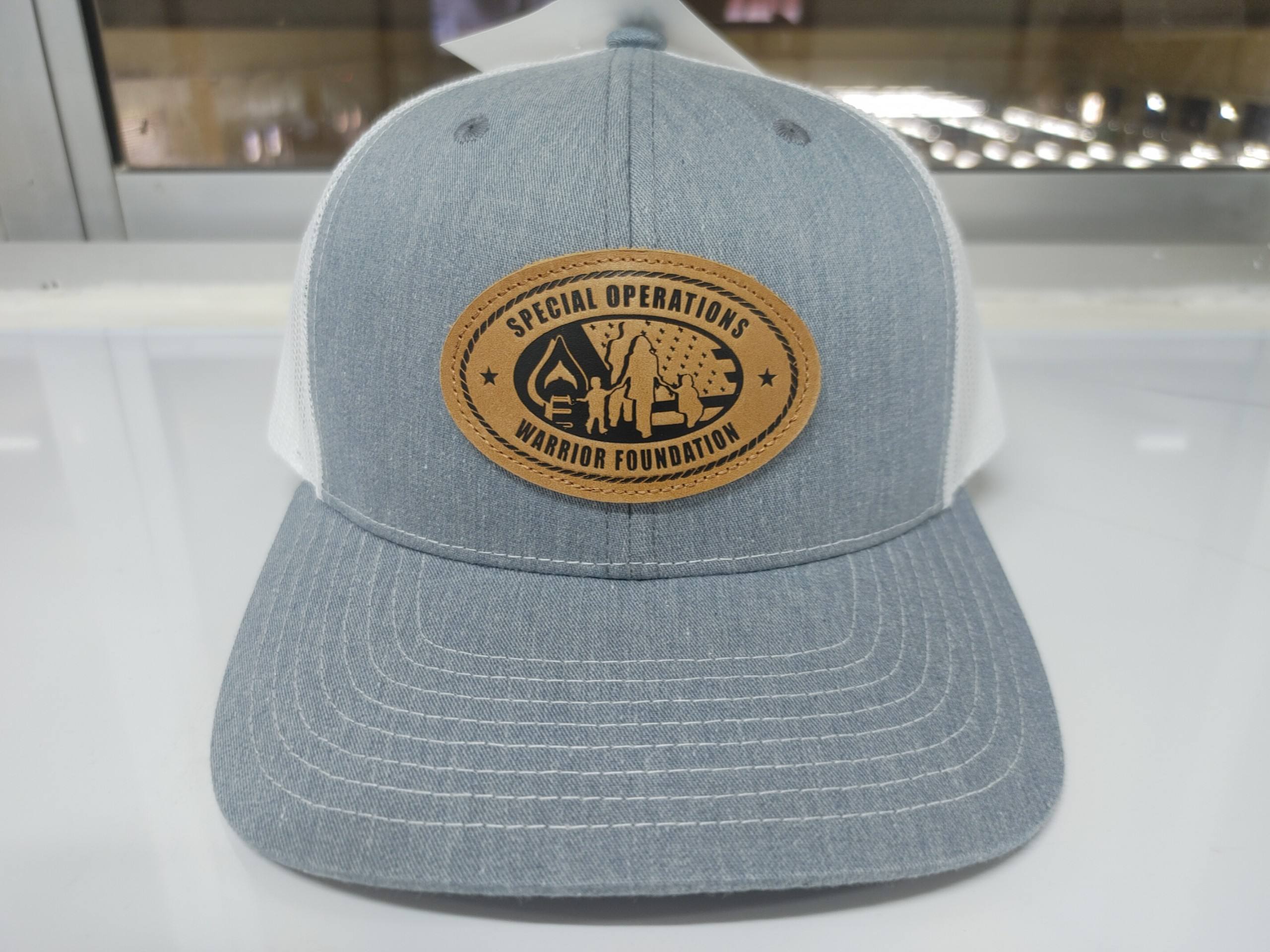 สีเทาอ่อน