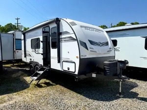 Autocaravana Usada Ve-n-t-u-re Rv Sonic 190VRB Modelo High Country 2025 con Equipamiento de Alta Gama Disponible para la Venta - Product Image 6
