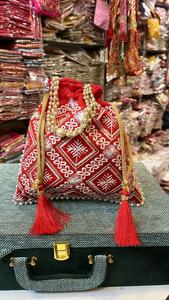 กระเป๋าแฟชั่นวินเทจสไตล์อินเดียสำหรับผู้หญิงปักลายสีทองทำด้วยมือของขวัญแต่งงานของขวัญเมเนียล็อคสำหรับตกแต่ง - Product Image 6