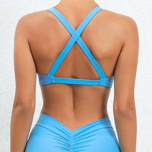 สปอร์ตบราโยคะแบบเรียบง่ายไร้ตะเข็บน้ำหนักเบาสำหรับผู้หญิงพร้อมการบีบอัดแบบแห้งเร็วและการออกแบบแบบบิดนุ่ม - Product Image 6